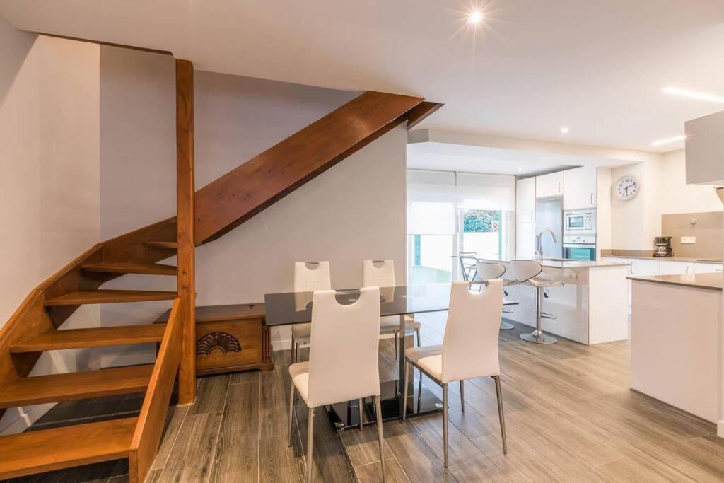 Chalet En La Cuidad- Con Jardin Y Barbacoa Gijón Exterior foto